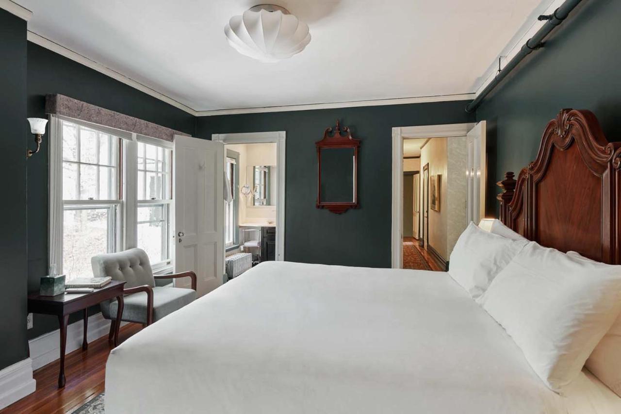 Bed and breakfast The Dewey By The Lenox Collection Extérieur photo