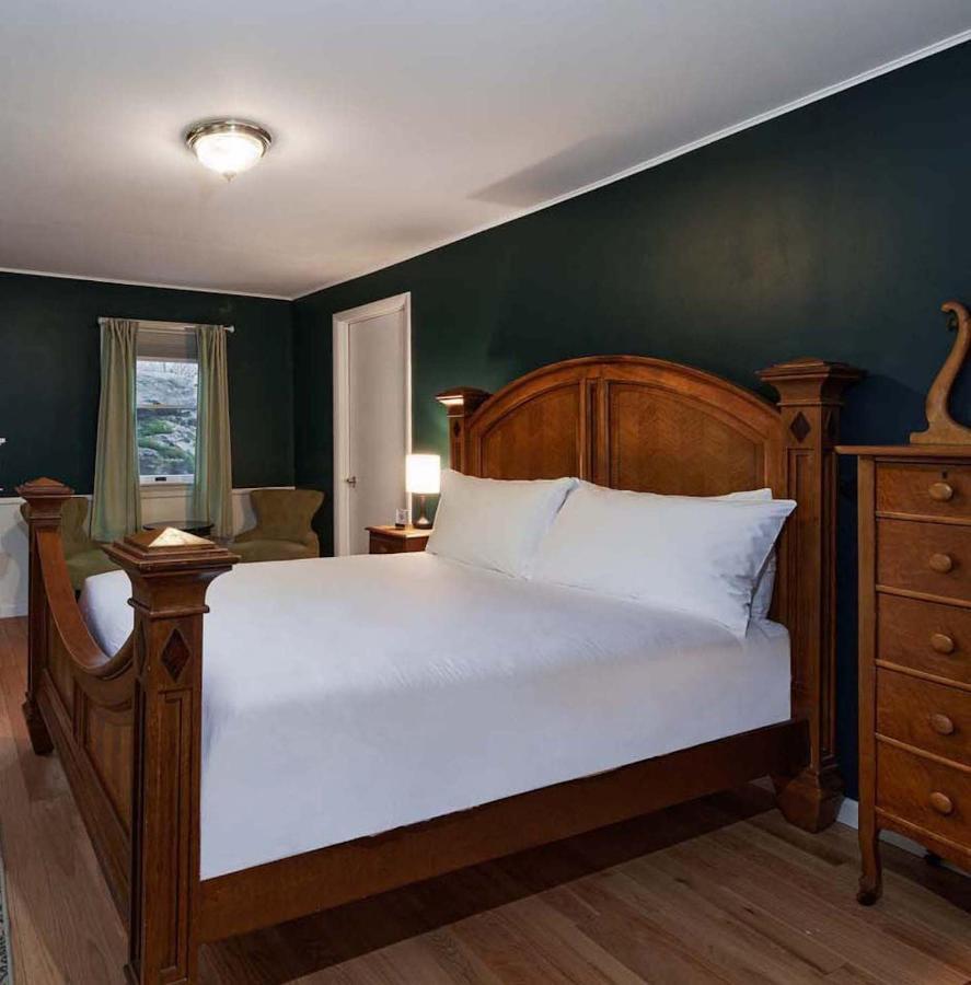 Bed and breakfast The Dewey By The Lenox Collection Extérieur photo
