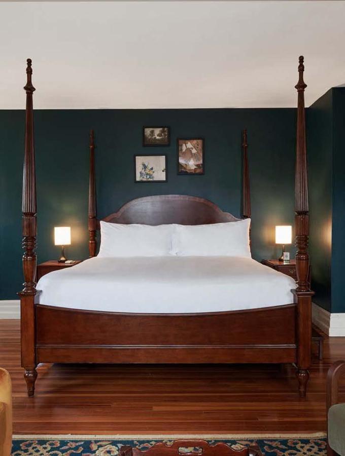 Bed and breakfast The Dewey By The Lenox Collection Extérieur photo