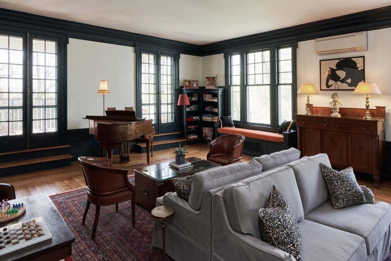 Bed and breakfast The Dewey By The Lenox Collection Extérieur photo