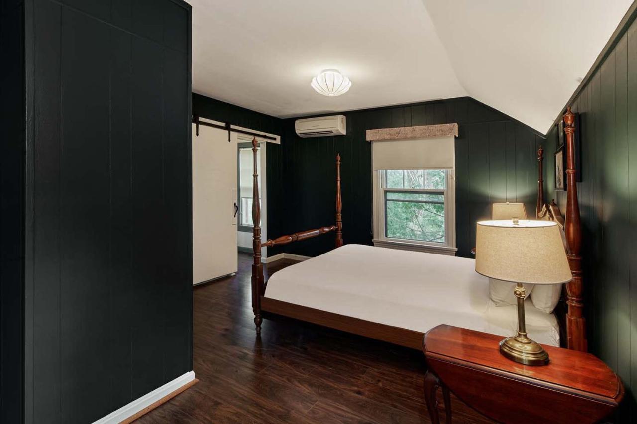 Bed and breakfast The Dewey By The Lenox Collection Extérieur photo