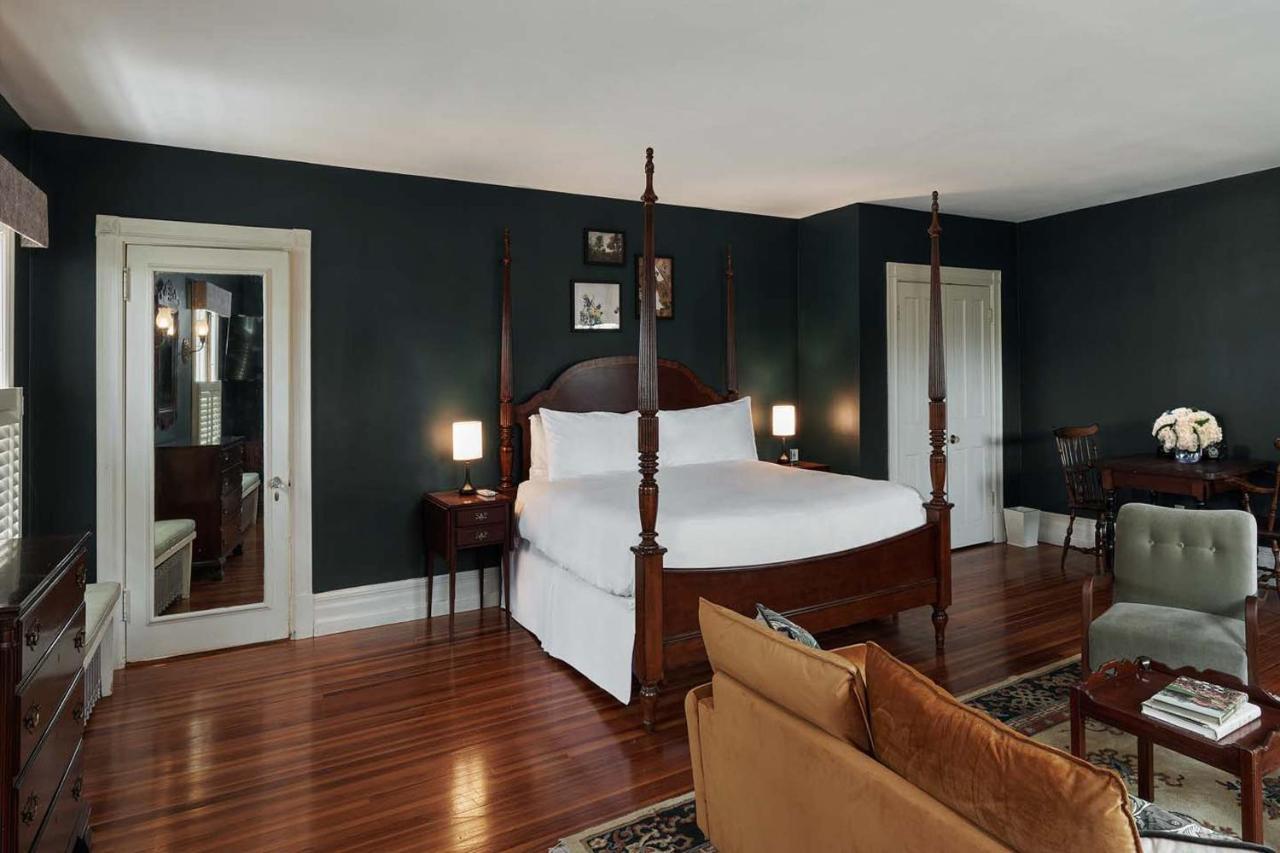 Bed and breakfast The Dewey By The Lenox Collection Extérieur photo