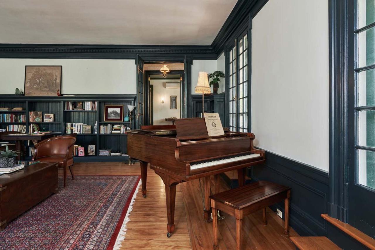 Bed and breakfast The Dewey By The Lenox Collection Extérieur photo