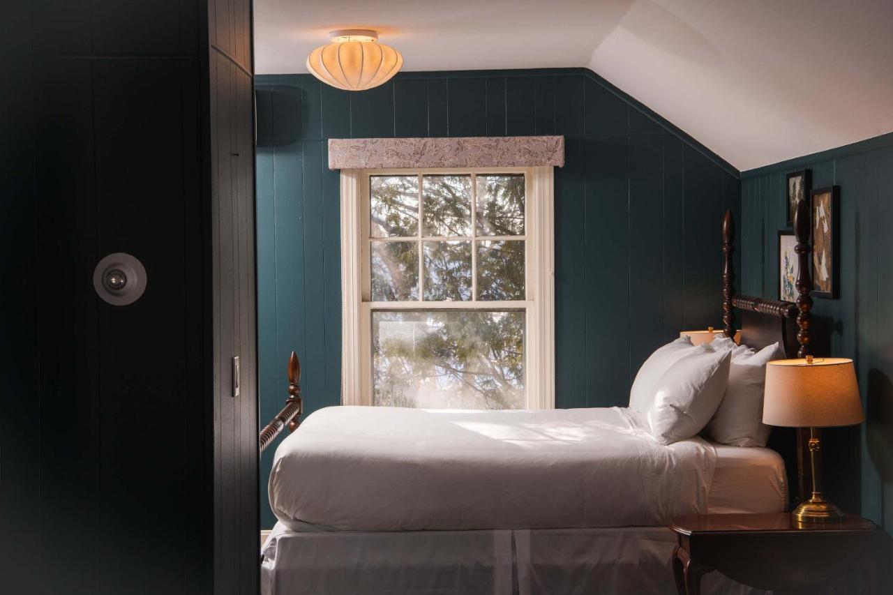 Bed and breakfast The Dewey By The Lenox Collection Extérieur photo