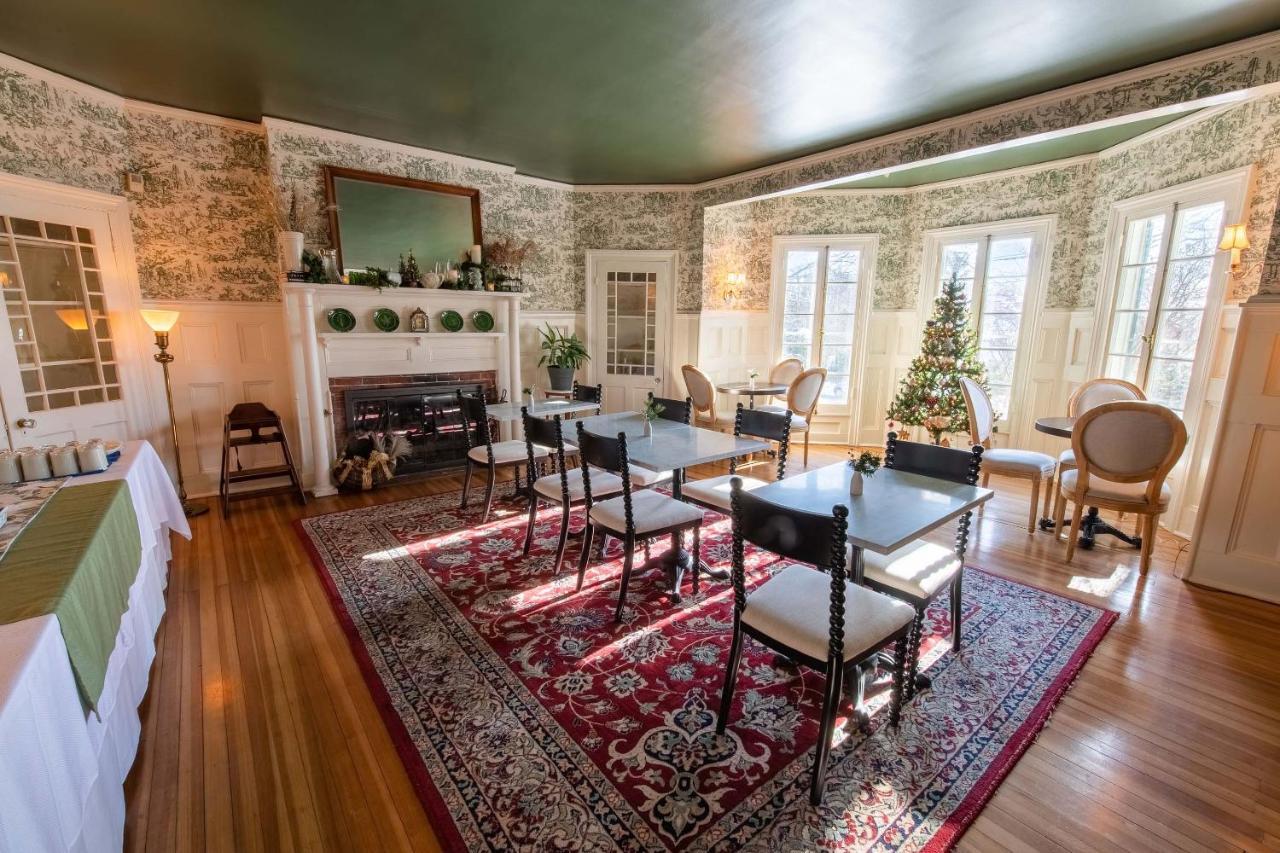 Bed and breakfast The Dewey By The Lenox Collection Extérieur photo