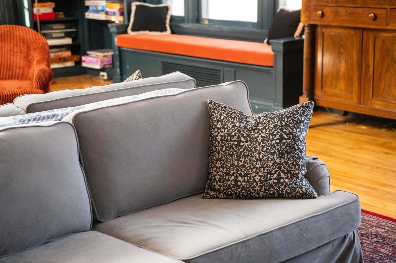 Bed and breakfast The Dewey By The Lenox Collection Extérieur photo