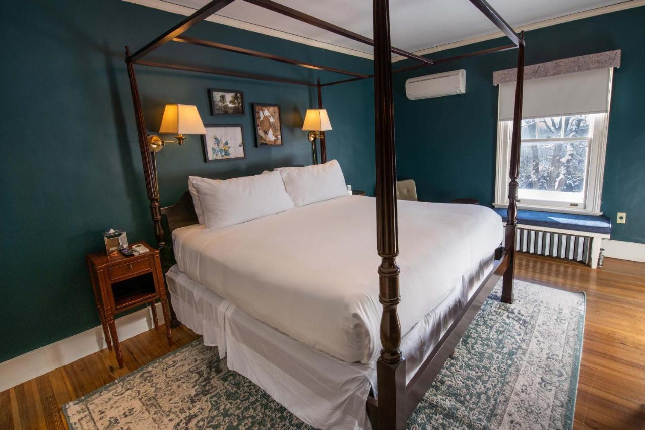 Bed and breakfast The Dewey By The Lenox Collection Extérieur photo