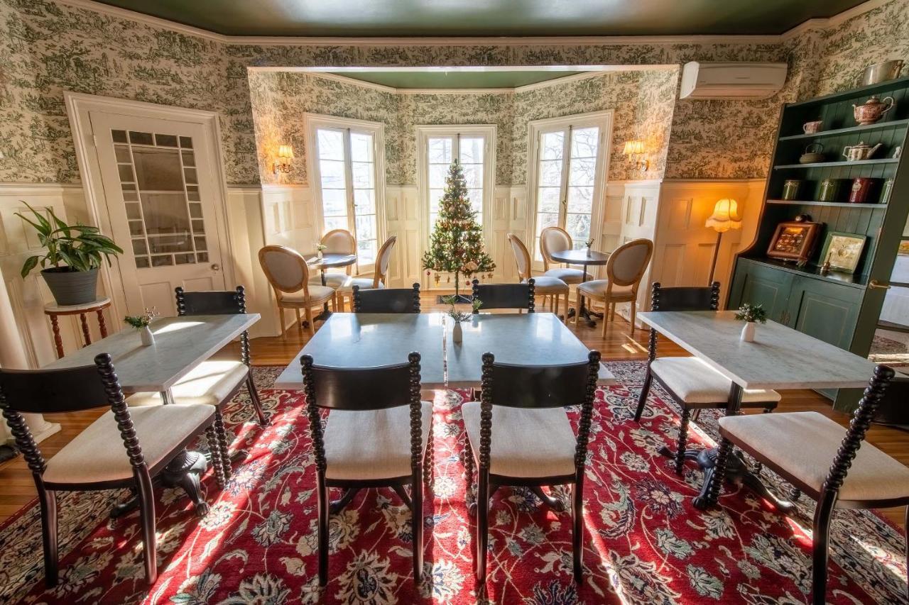 Bed and breakfast The Dewey By The Lenox Collection Extérieur photo